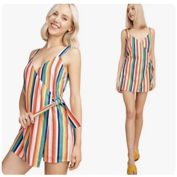 Le Lis Rainbow Linen Striped Romper size Large - Picture 1 of 8
